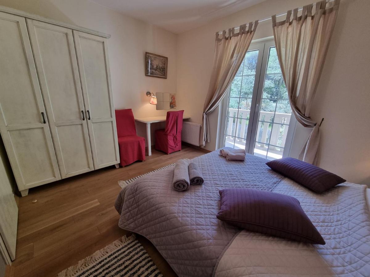 Apartments Serenity Supetar Bagian luar foto