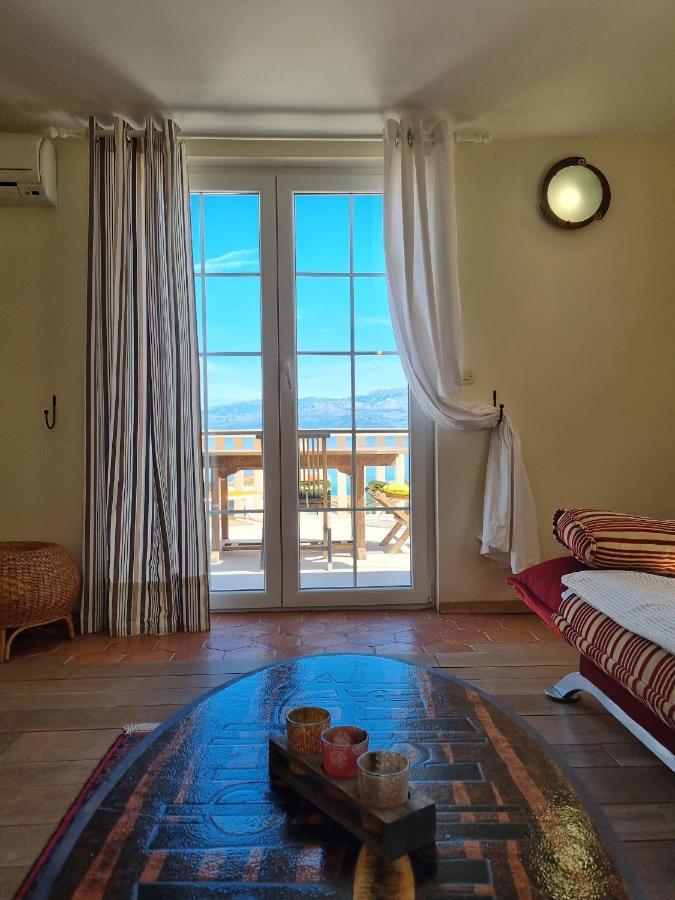 Apartments Serenity Supetar Bagian luar foto